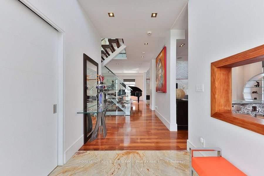 Mississauga rental photo 2