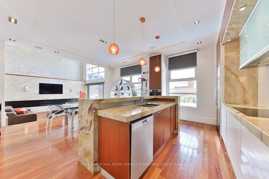 Mississauga rental photo 6