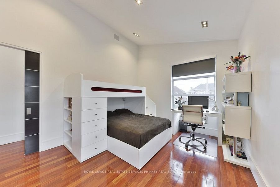 Mississauga rental photo 14